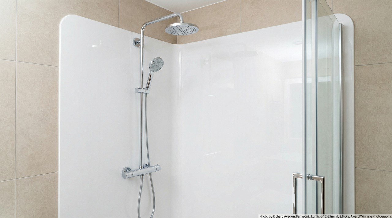 Walk-In Tubs in Greenbrae: Safety Hacks Locals Swear By